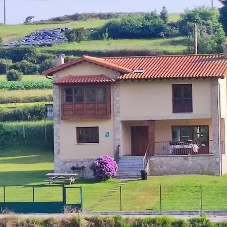 Feriehus Casa Manuela Llanes Asturias. Pendueles